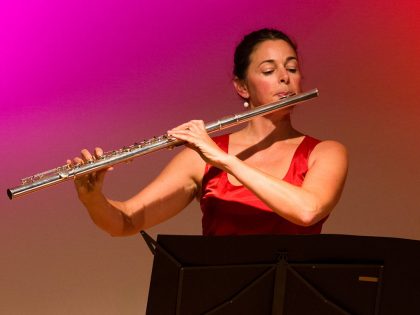 Eröffnungsfest Raum greift aus uns<br>Musikalische Begleitung der Flötistin Katrin Heller